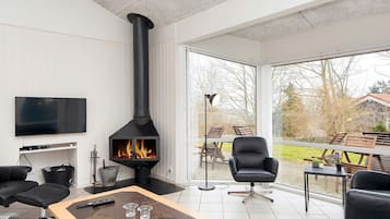 Hus | Opholdsområde | Pejs