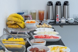 Free daily continental breakfast