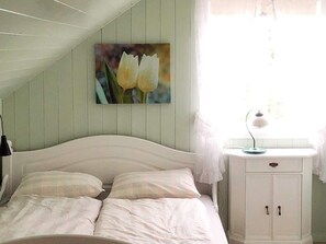 House | 4 bedrooms, individually furnished