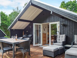 House | Dining - 6 Person Holiday Home in Knebel (Knebel)