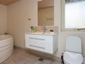 Bathroom - 6 Person Holiday Home in Toftlund-by Traum (Toftlund)