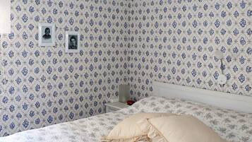 House | 3 bedrooms, individually furnished