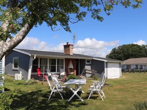 Outdoor dining - 5 Person Holiday Home in Traslovslage (Träslövsläge)