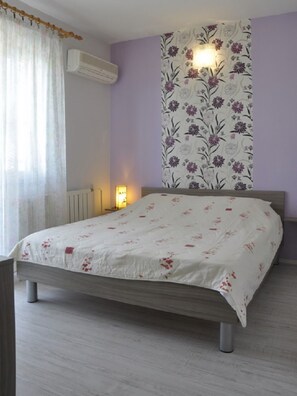 2 bedrooms, iron/ironing board, WiFi, bed sheets - Apartments Profaca - Two Bedroom Apartment with Terrace (Rab)