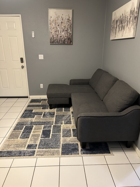 Interior - Private Guest Home 5 mins from Polo grounds and Horse Park (Thermal)