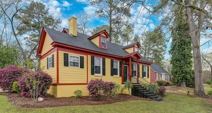 Unique 3BR | Sleeps 6 | Close to Everything!