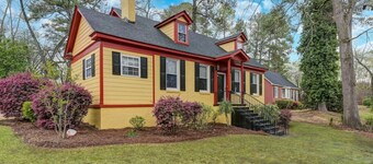 Unique 3BR | Sleeps 6 | Close to Everything!