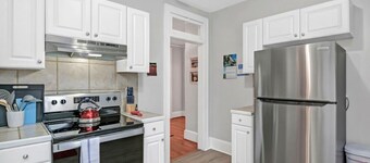 Unique 3BR | Sleeps 6 | Close to Everything!