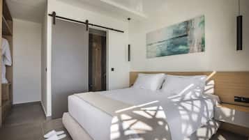 Egyptian cotton sheets, premium bedding, down comforters, in-room safe