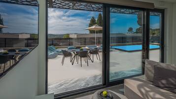 Superior Villa, Private Pool | Egyptian cotton sheets, premium bedding, down comforters, in-room safe