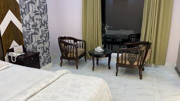 Deluxe Room | Free WiFi