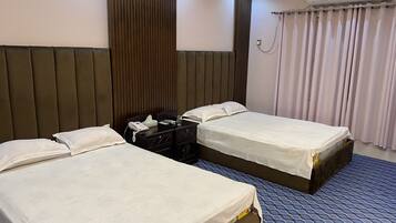 Deluxe Quadruple Room | Free WiFi