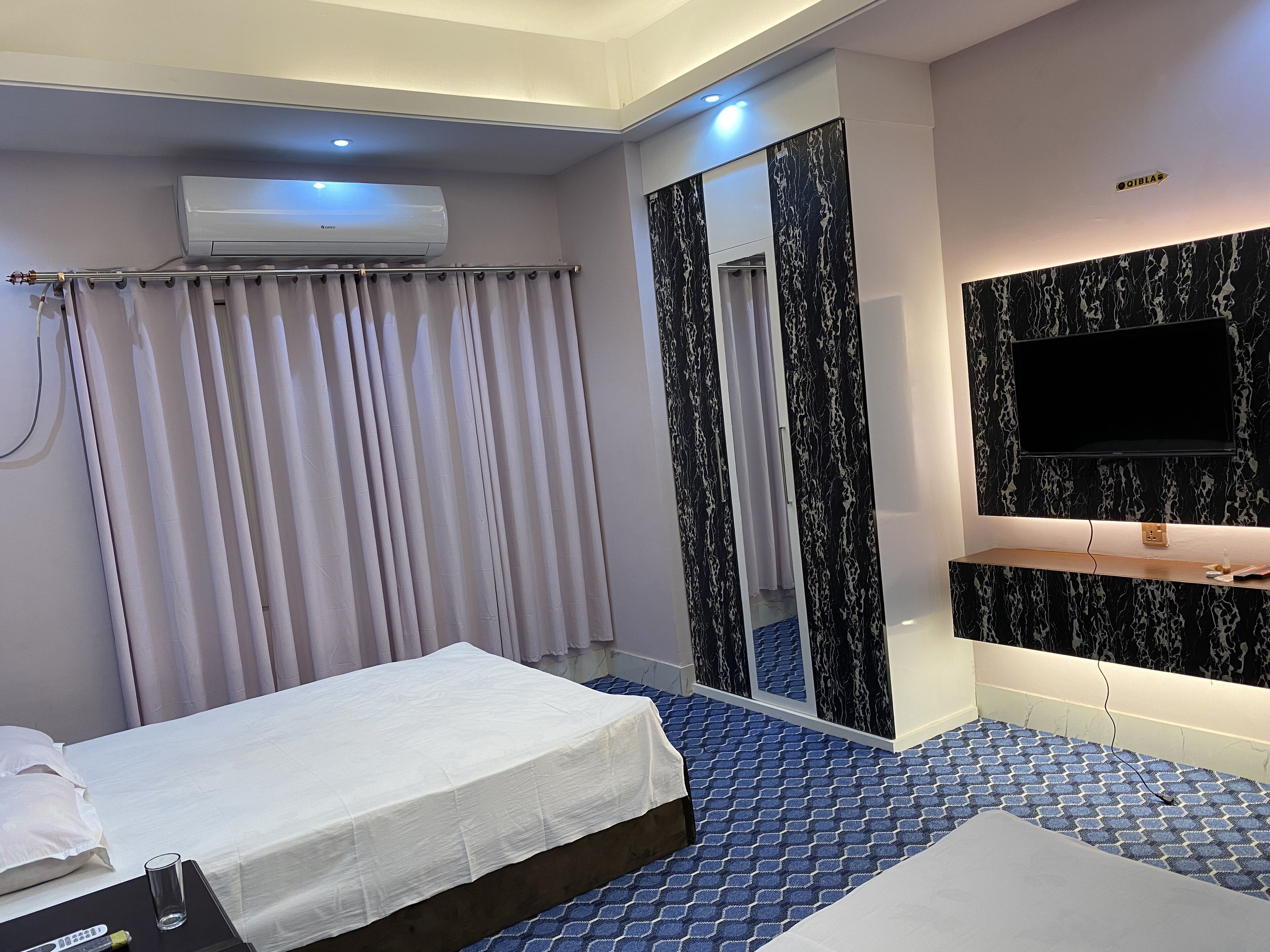 Deluxe Quadruple Room | Free WiFi