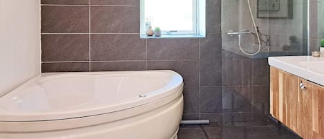 House | Bathroom