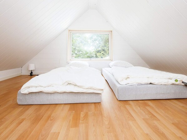 House | 3 bedrooms, individually furnished