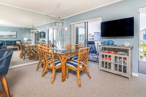 Smart TV, DVD player, books - Ocean City Beach Retreat with Linens Included (Ocean City)