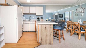 茶具/咖啡用具、冰箱、微波炉、烤箱