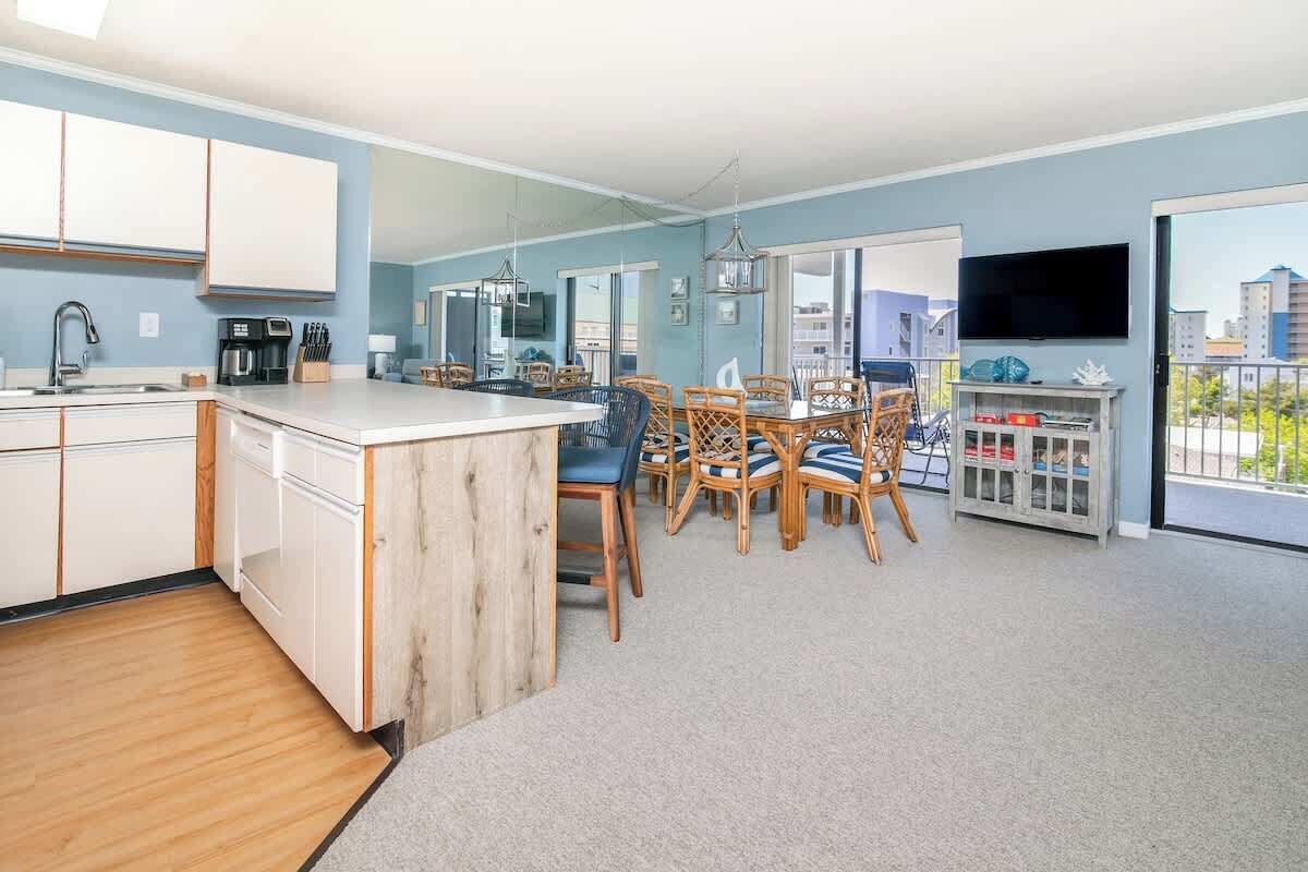 雪櫃、微波爐、焗爐、爐具