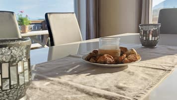 House | Dining