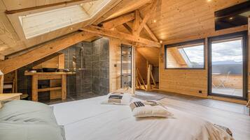 2 chambres, chambres insonorisées, fer et planche à repasser