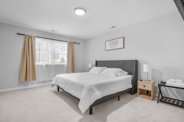 6 bedrooms, iron/ironing board, free WiFi, bed sheets