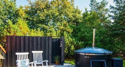 6 Person Holiday Home in Ulfborg