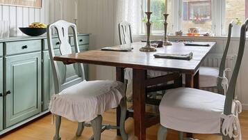 House | Dining