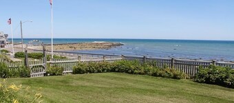 Large Oceanfront Home in Exclusive Brant Rock Section of Marshfield - Sleeps 10