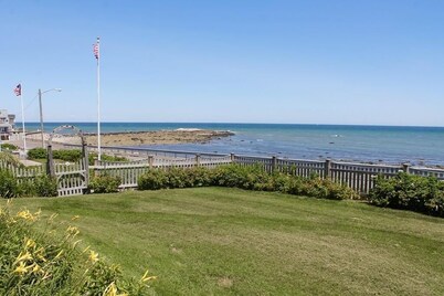 Large Oceanfront Home in Exclusive Brant Rock Section of Marshfield - Sleeps 10