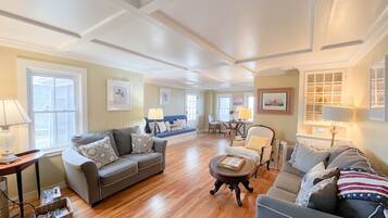 Smart TV, DVD player, books