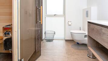 House | Bathroom