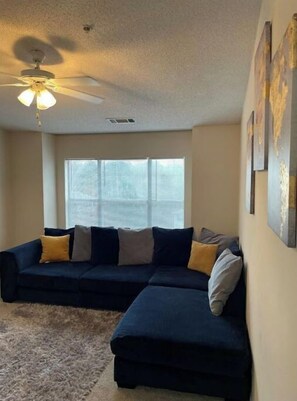 Smart TV - No Place Like Home (Stockbridge)