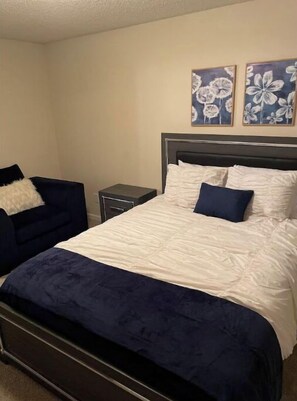 2 bedrooms, in-room safe, desk, iron/ironing board