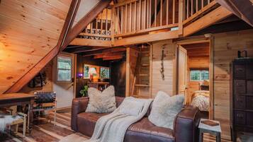 TV, fireplace, DVD player