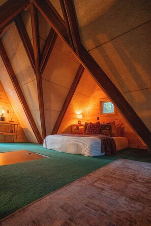 2 bedrooms, bed sheets