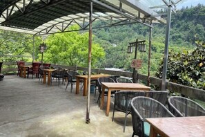 Exterior - Emei Mountain Lakeview Inn (Emeishan City)
