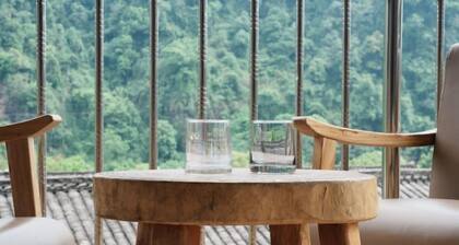 Emei Mountain Lakeview Inn