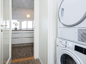 House | Property amenity - 10 Person Holiday Home in Ronde (Ronde)