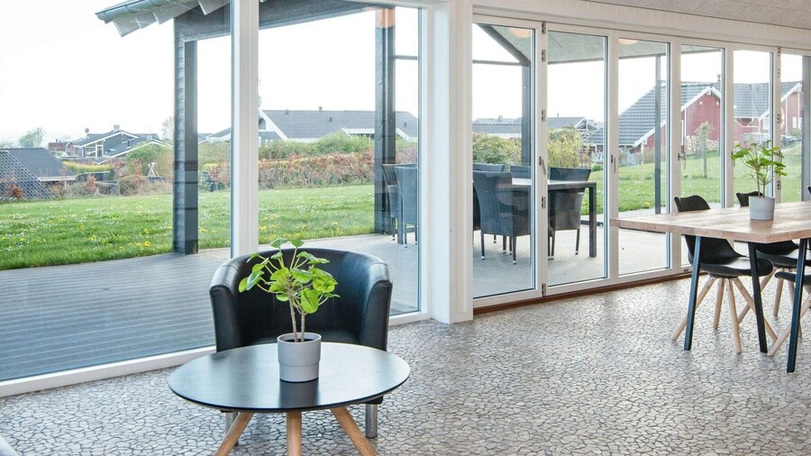 10 Person Holiday Home in Ronde