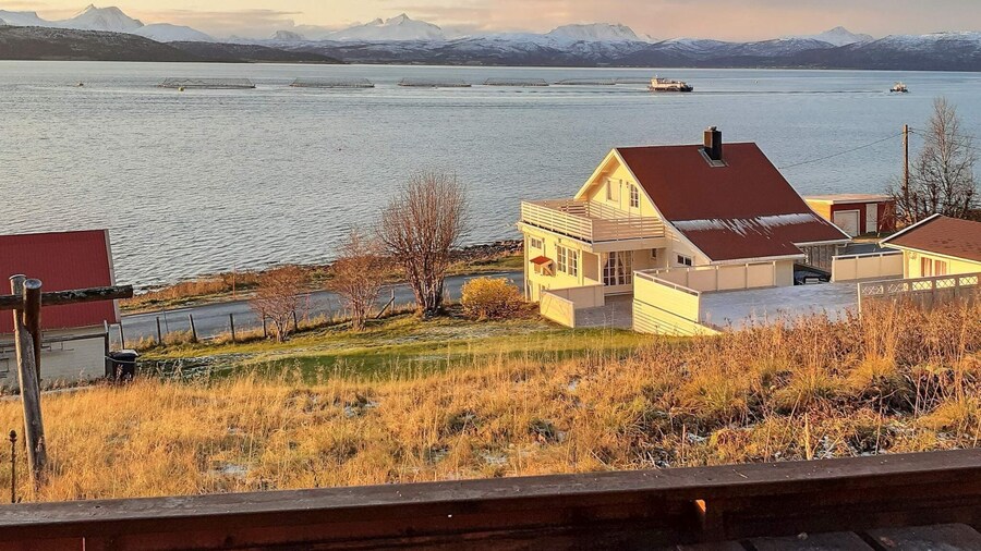 6 Person Holiday Home in Finnsnes