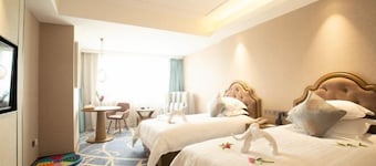 Sunny Hotel