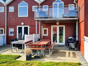 House | Outdoor dining - 6 Person Holiday Home in Hadsund (Hadsund)