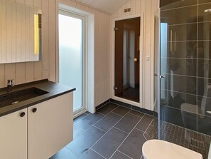 House | Bathroom
