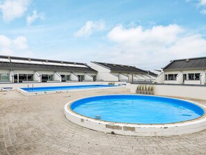 Apartment | Pool - 6 Person Holiday Home in Brovst (Brovst)