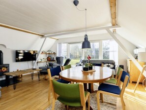 House | Dining