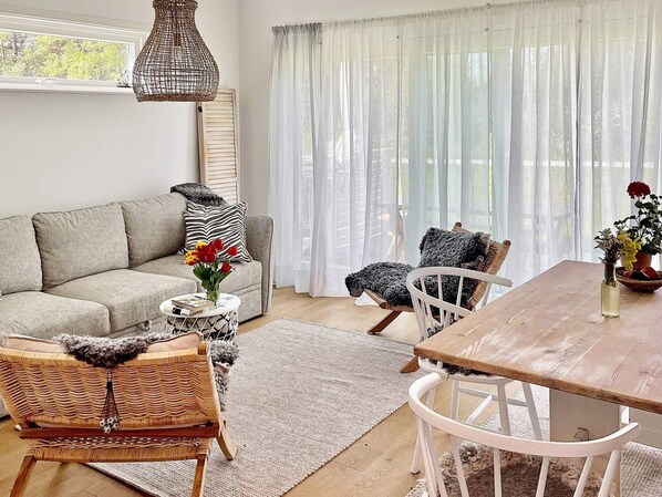 House | Dining