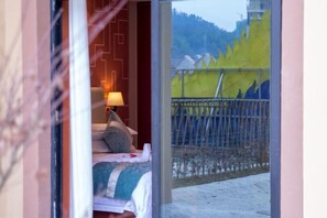 View from property - Yuemei Wanxiang Hotel (Zunyi)