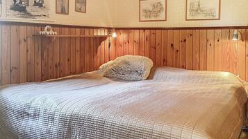 2 bedrooms, individually furnished