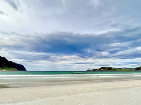 Una playa cerca, pesca