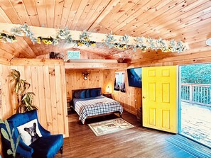 1 habitación, escritorio, tabla de planchar con plancha y wifi gratis 